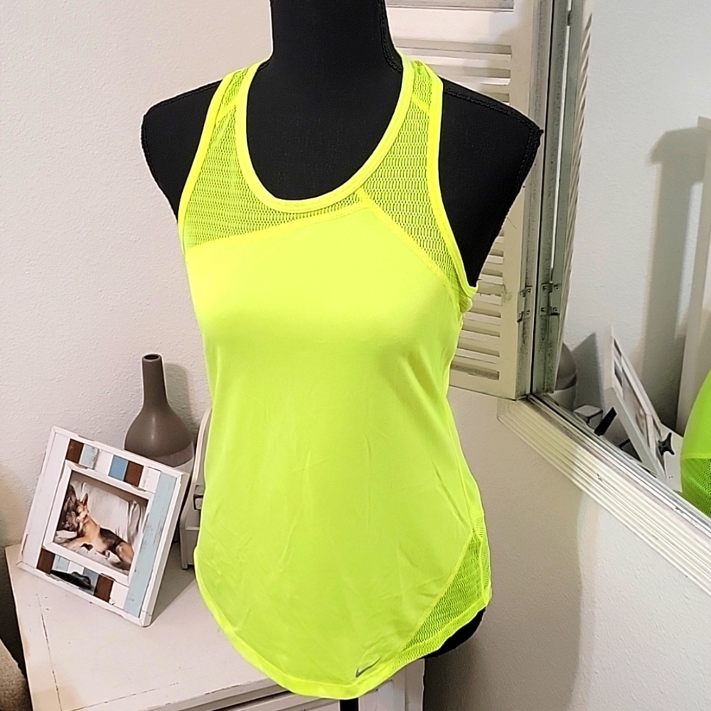 ☘️3/$30 Nike Asymmetrical Neon Mesh Tank